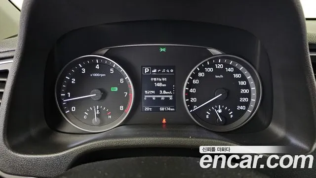 Hyundai AVANTE 2018 — фото 11