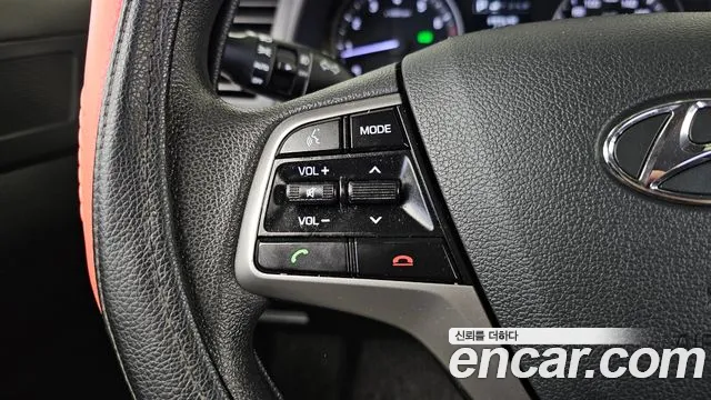 Hyundai AVANTE 2018 — фото 16