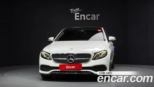 Mercedes-Benz E-Class 2017 — фото 3