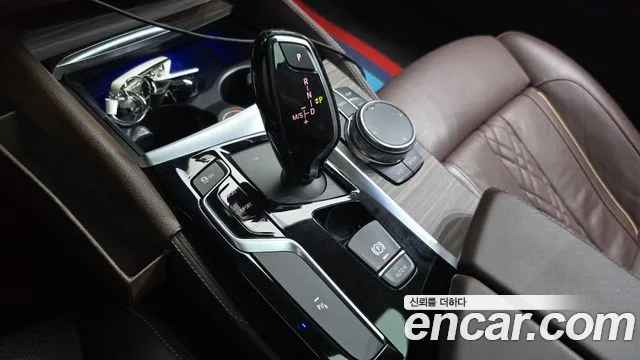 BMW 5-Series 2018 — фото 11