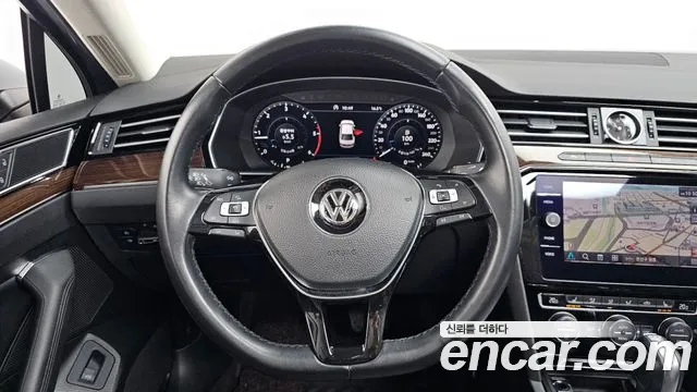 Volkswagen Passat 2018 — фото 19