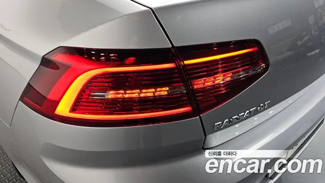 Volkswagen Passat 2018 — фото 9