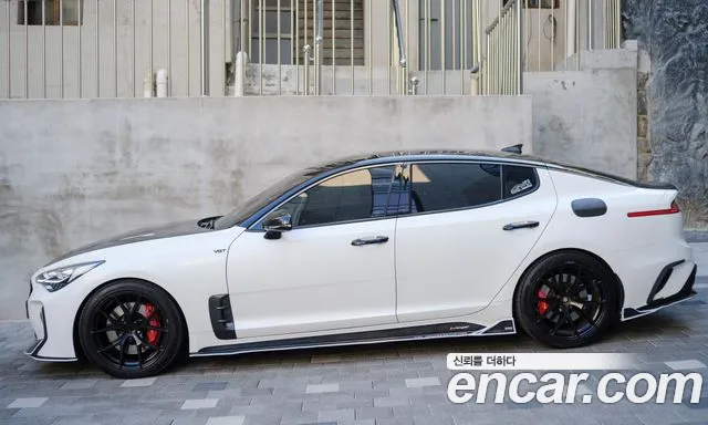 Kia Stinger 2019 — фото 17