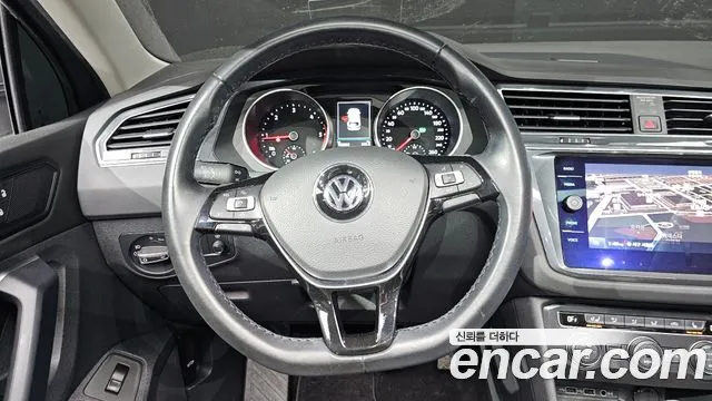 Volkswagen Tiguan 2020 — фото 13