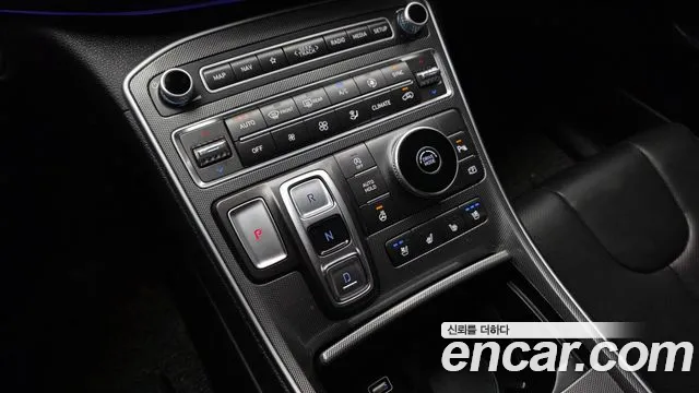 Hyundai Santafe 2023 — фото 12
