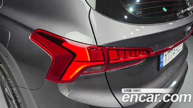 Hyundai Santafe 2023 — фото 9