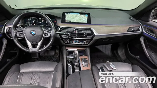 BMW 5-Series 2017 — фото 10