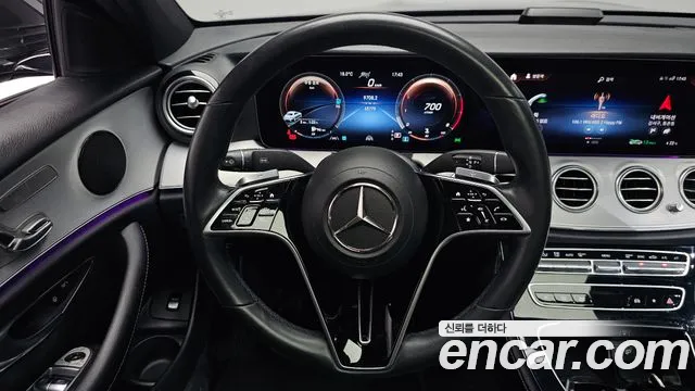 Mercedes-Benz E-Class 2021 — фото 19