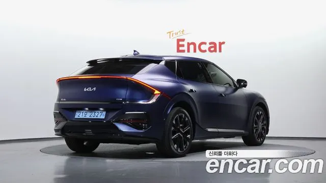Kia EV6 2025 — фото 2