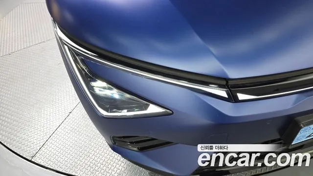 Kia EV6 2025 — фото 8