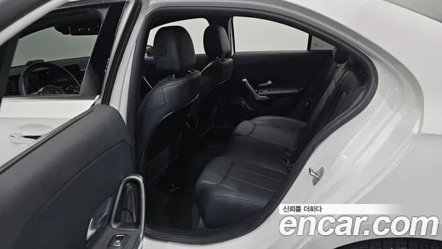 Mercedes-Benz A-Class 2024 — фото 18