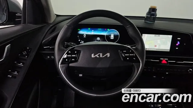 Kia Niro 2023 — фото 18