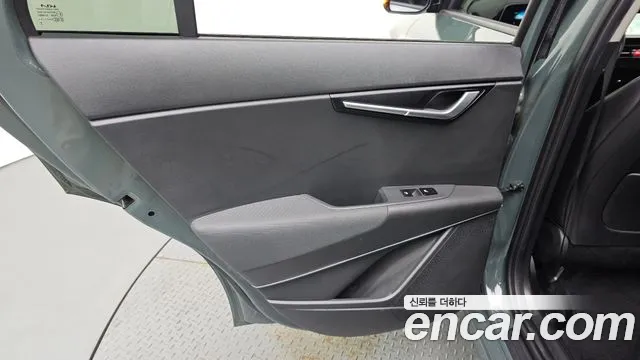 Kia Niro 2023 — фото 15