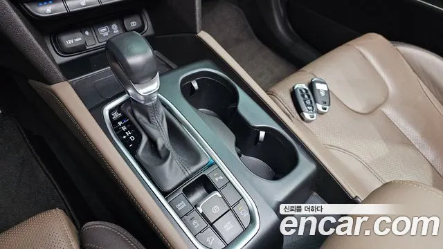 Hyundai Santafe 2019 — фото 9