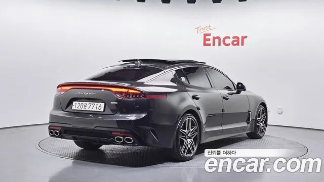 Kia Stinger 2021 — фото 2