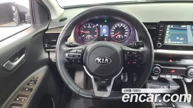 Kia Stonic 2019 — фото 18