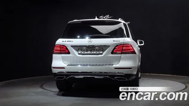 Mercedes-Benz GLE-Class 2018 — фото 4