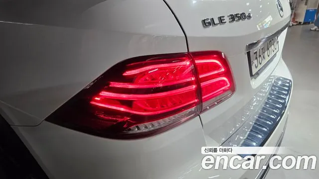 Mercedes-Benz GLE-Class 2018 — фото 9