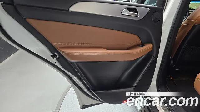 Mercedes-Benz GLE-Class 2018 — фото 15