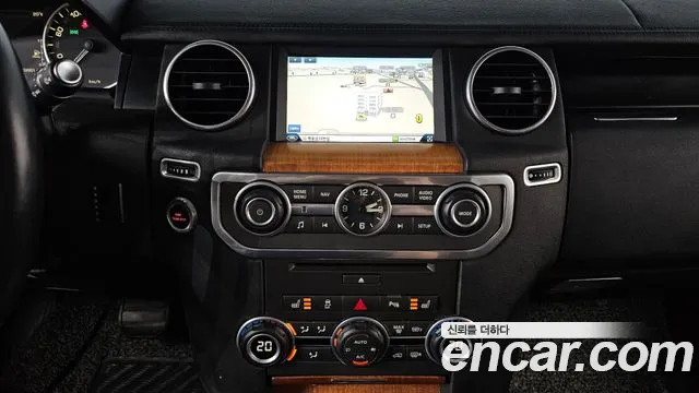 Land Rover Discovery 2015 — фото 13