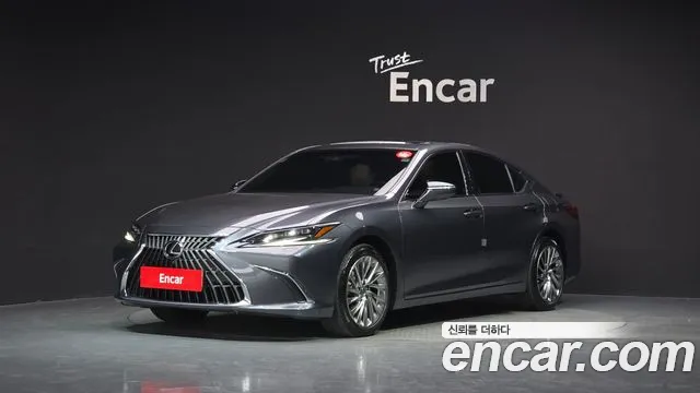 Lexus ES 2025 — фото 1