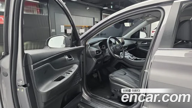 Hyundai Santafe 2022 — фото 10