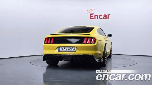Ford Mustang 2015 — фото 4