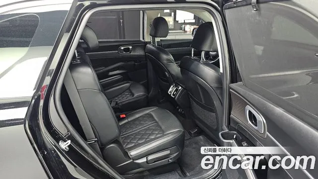 Kia Sorento 2023 — фото 16