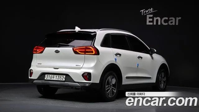 Kia Niro 2020 — фото 2