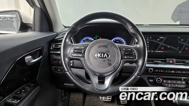 Kia Niro 2020 — фото 19