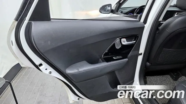 Kia Niro 2020 — фото 15