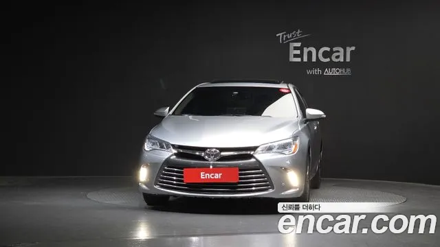 Toyota Camry 2015 — фото 3