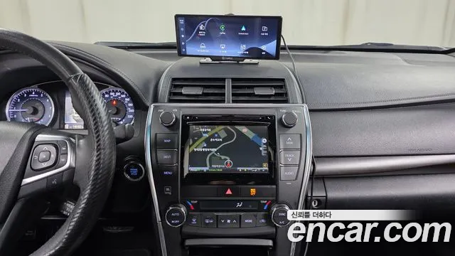 Toyota Camry 2015 — фото 14