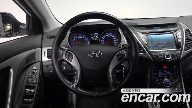 Hyundai AVANTE 2015 — фото 12