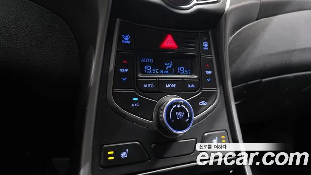 Hyundai AVANTE 2015 — фото 15