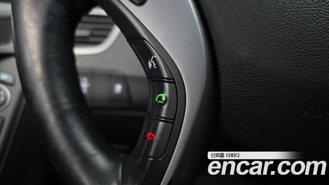 Hyundai AVANTE 2015 — фото 18