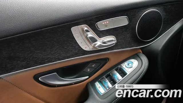 Mercedes-Benz GLC-Class 2021 — фото 19