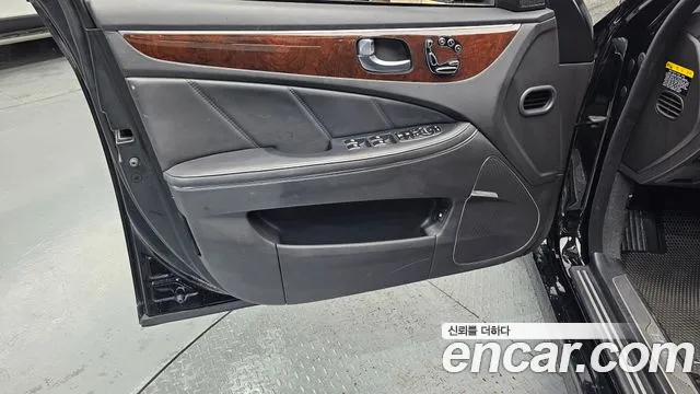 Hyundai Equus 2015 — фото 14
