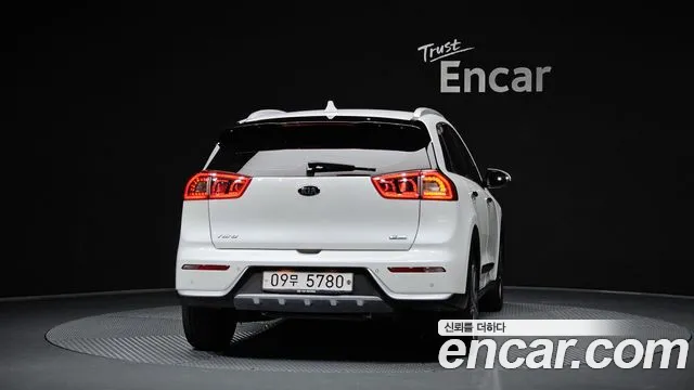 Kia Niro 2018 — фото 4