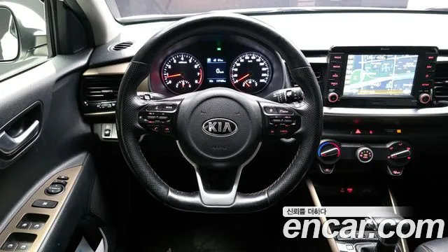 Kia Stonic 2018 — фото 13