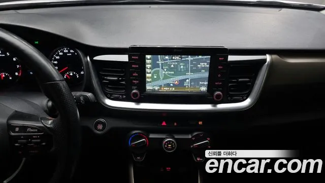 Kia Stonic 2018 — фото 14