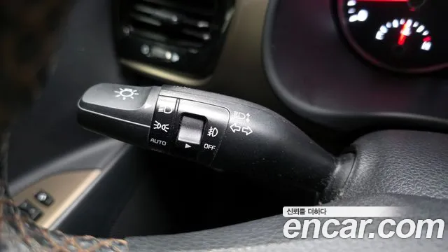 Kia Stonic 2018 — фото 18