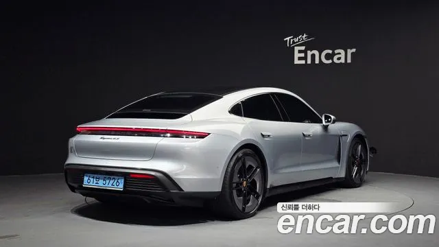 Porsche Taycan 2025 — фото 2