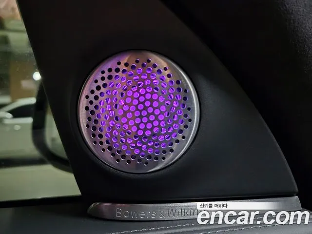 BMW XM 2023 — фото 16