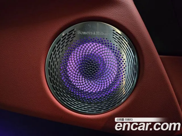 BMW XM 2023 — фото 17