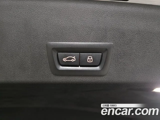 BMW XM 2023 — фото 18