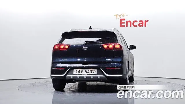 Kia Niro 2018 — фото 4