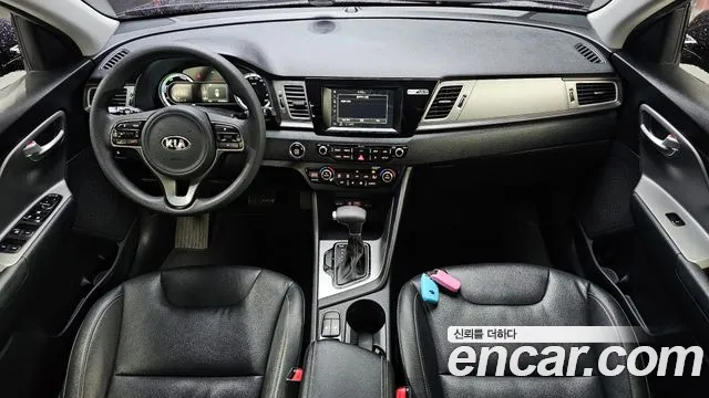 Kia Niro 2018 — фото 7