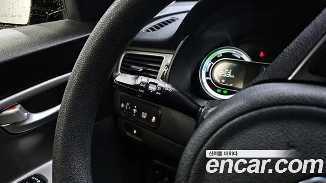 Kia Niro 2018 — фото 17