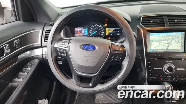 Ford Explorer 2016 — фото 12